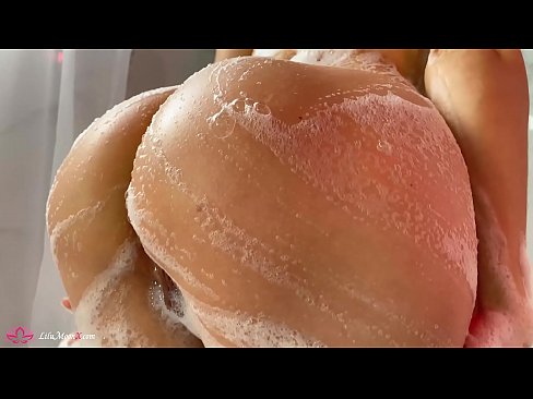 ❤️ Bruneta își masturbează păsărica cu un vibrator până la orgasm intens în duș ❌ at porn ro.xxxhdporn.ru ️❤